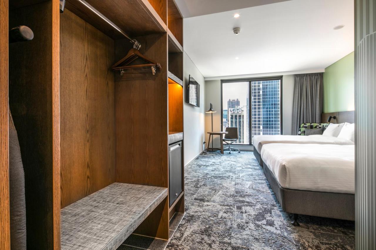 Express Little Collins By Ihg Hotel 4*